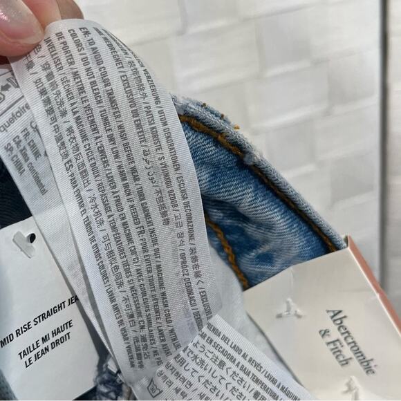 Abercrombie & Fitch Women's The Straight Mid Rise Jeans Plus Size 37 Medium Wash - Picture 10 of 13